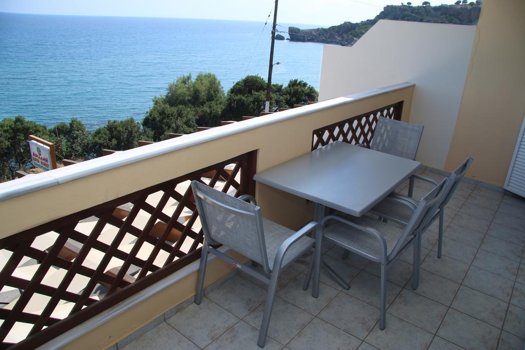 Santa Marina Apartments Rodakino Exterior foto
