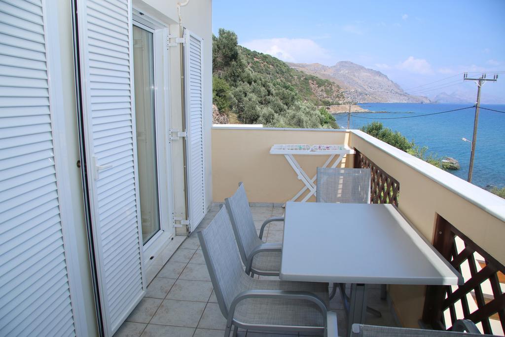 Santa Marina Apartments Rodakino Cameră foto